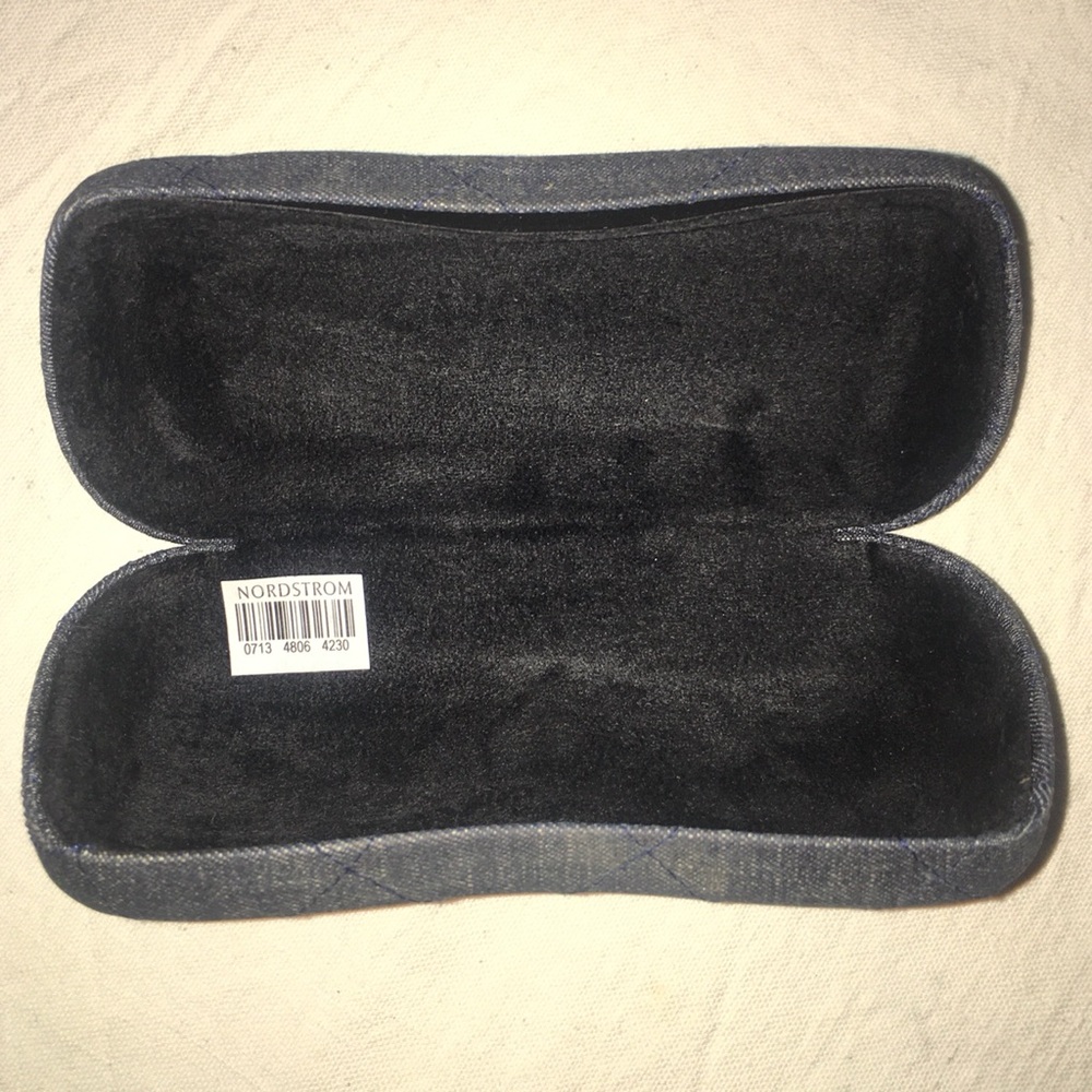 CHANEL Sunglasses Case - Picture 3 of 4